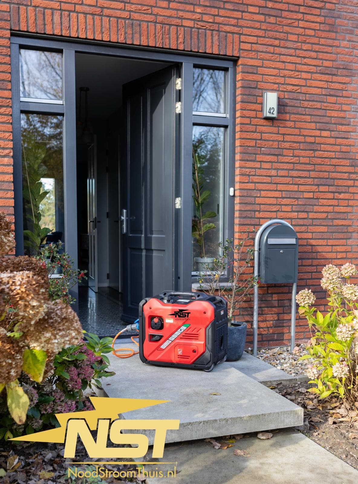 Noodaggregaat voor thuis bij de voordeur